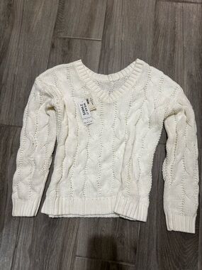 Cream Cable Knit V-Neck Sweater - Women